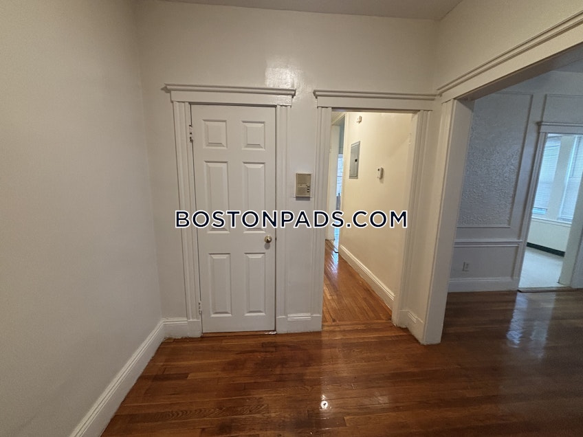 Boston - $3,100+ /month