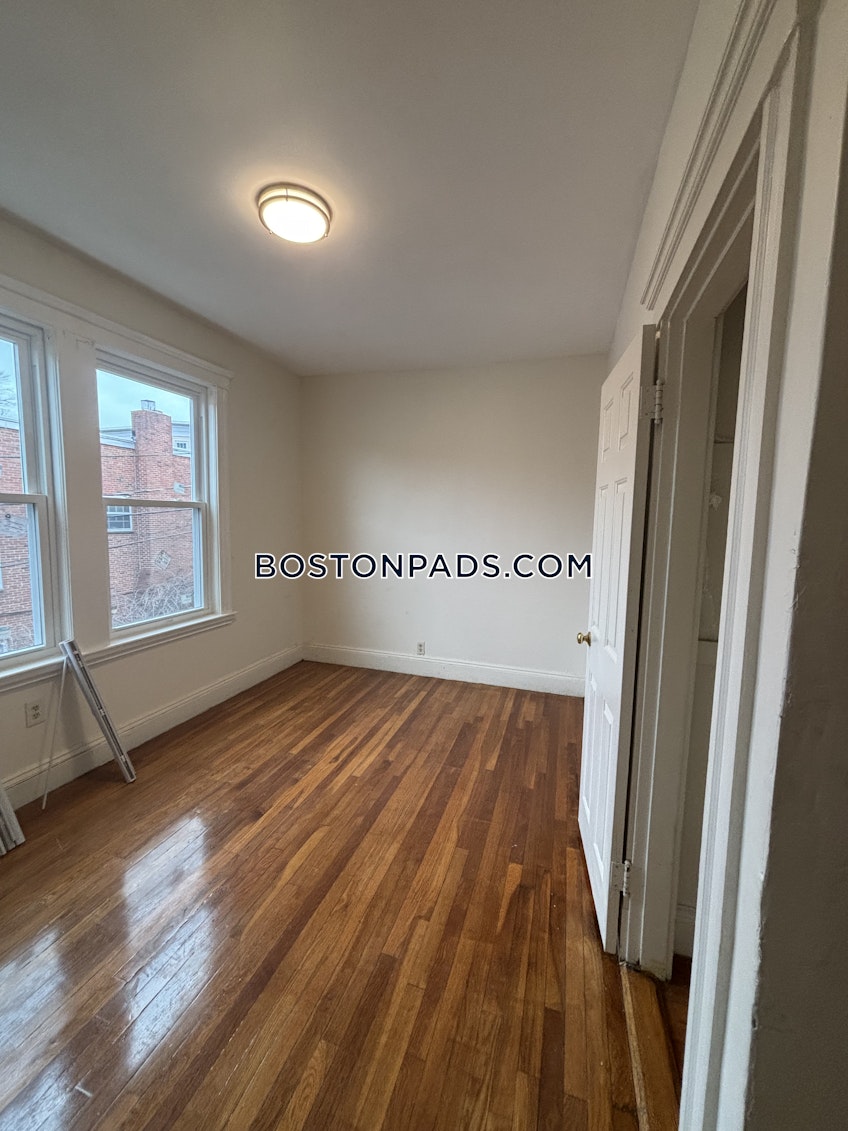 Boston - $3,100+ /month