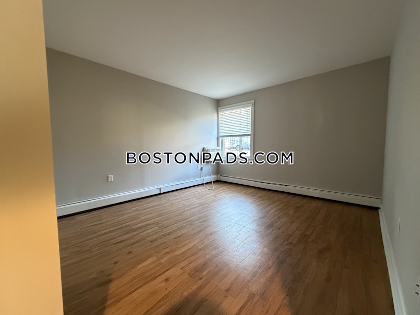 Boston - $2,915+ /month