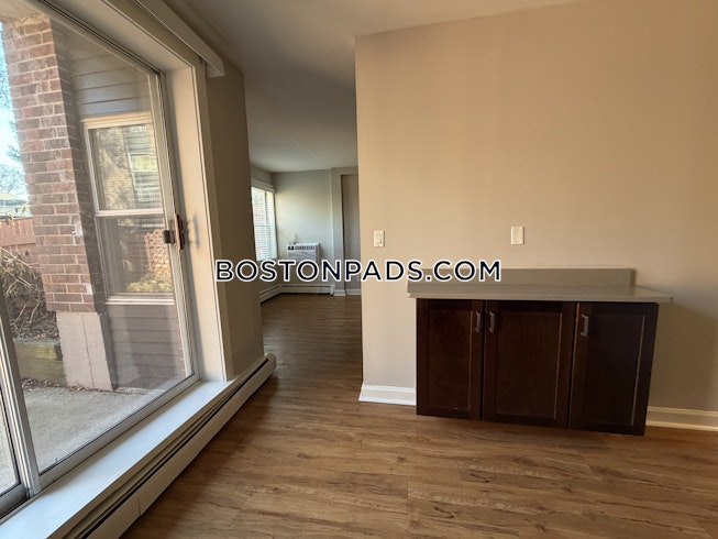 Boston - $2,915+ /mo