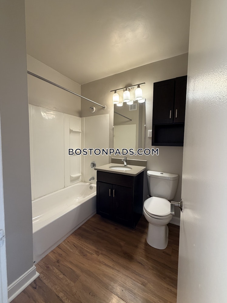 Bronsdon St., Boston