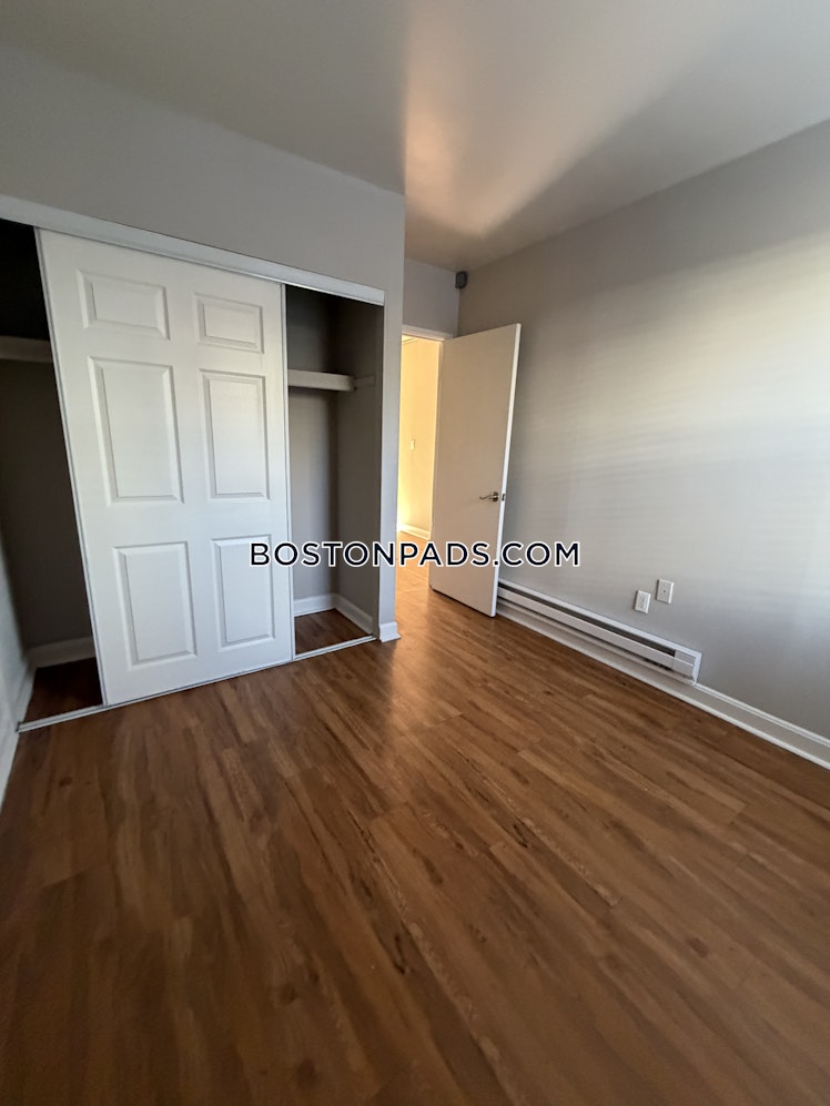 Bronsdon St., Boston