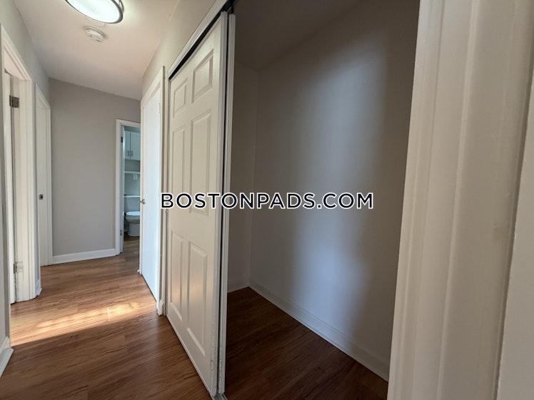 Bronsdon St., Boston