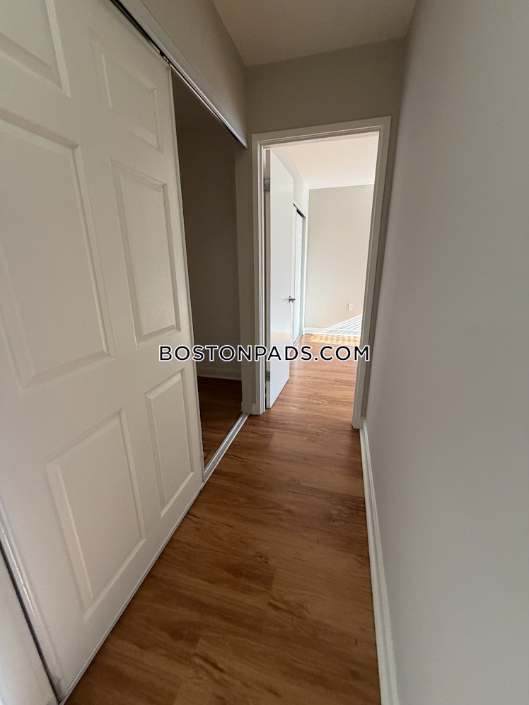 Bronsdon St., Boston