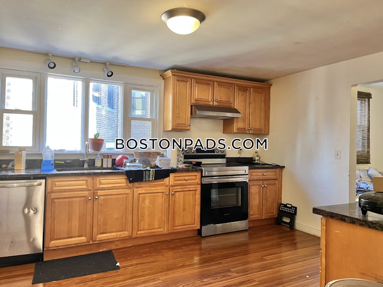 Greylock Rd., Boston