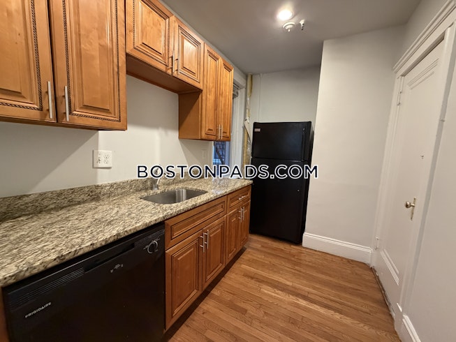 Boston - $2,500+ /mo