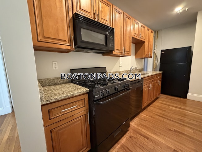 Boston - $2,500+ /mo