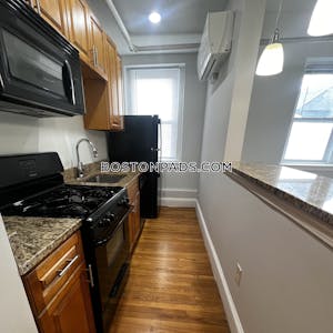 Somerville Apartment for rent 1 Bedroom 1 Bath  Winter Hill - $2,400 No Fee