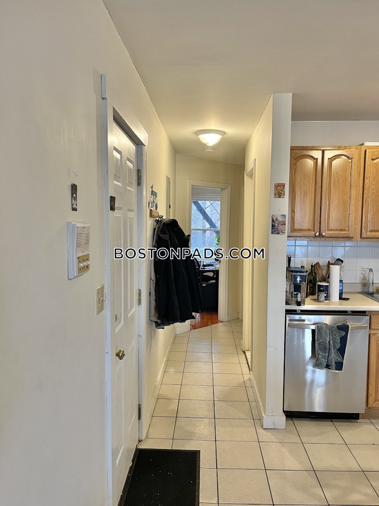 Hammond St., Roxbury Crossing