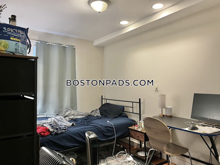 Hammond St., Roxbury Crossing