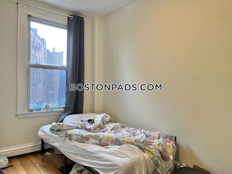 Warwick St., Roxbury Crossing