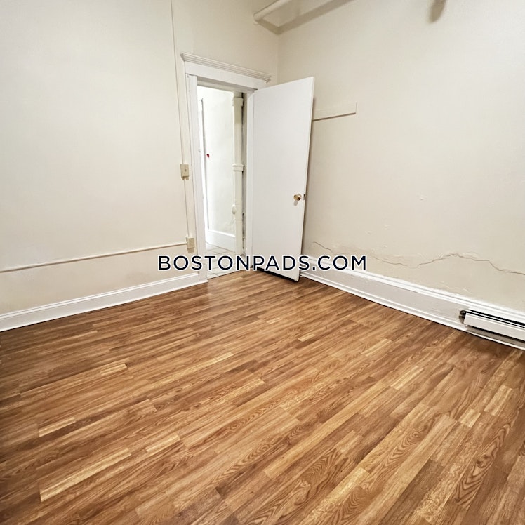 Commonwealth Ave., Brookline