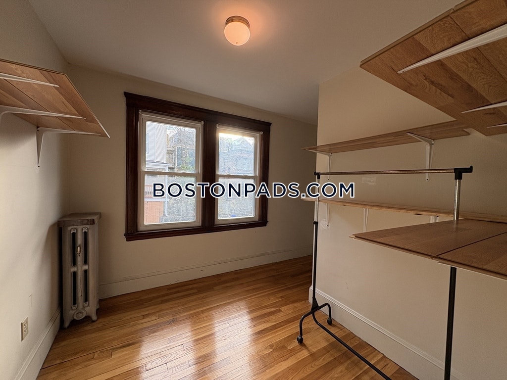 Boston - $3,900