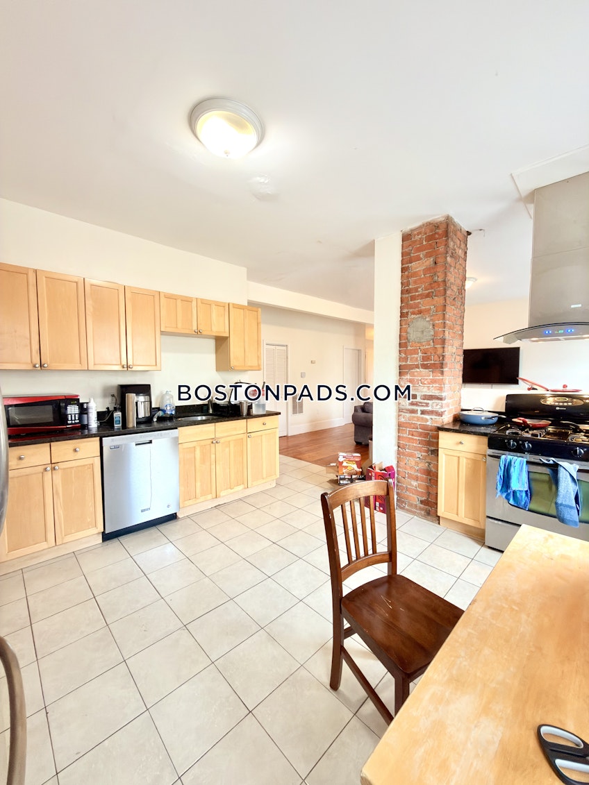 Boston - $4,680+ /month