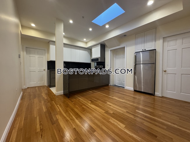 Brookline - $4,400+ /mo