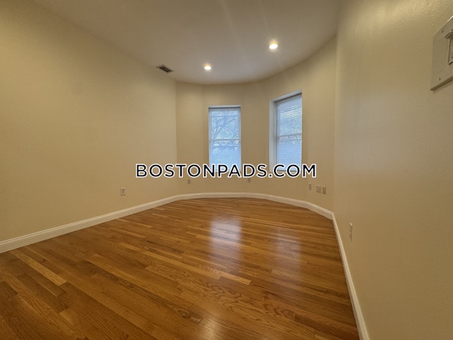 Brookline - $4,400+ /mo