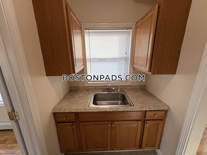 lynn-apartment-for-rent-1-bedroom-1-bath-1700-8031011 