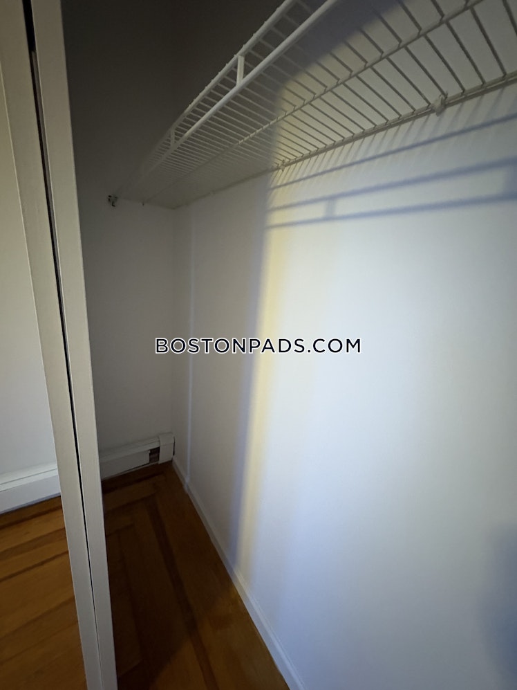 Litchfield St., Boston