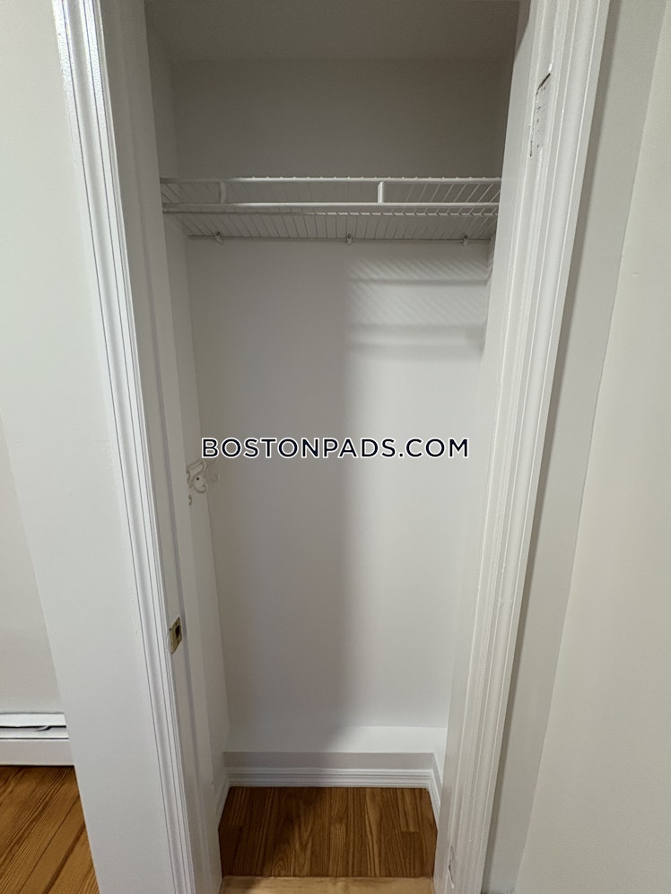 Litchfield St., Boston