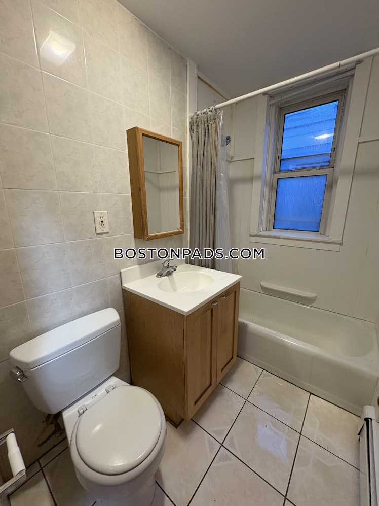 Litchfield St., Boston