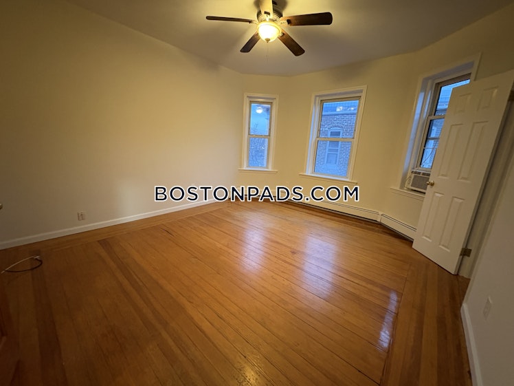 Litchfield St., Boston