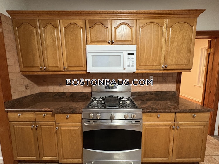 Litchfield St., Boston