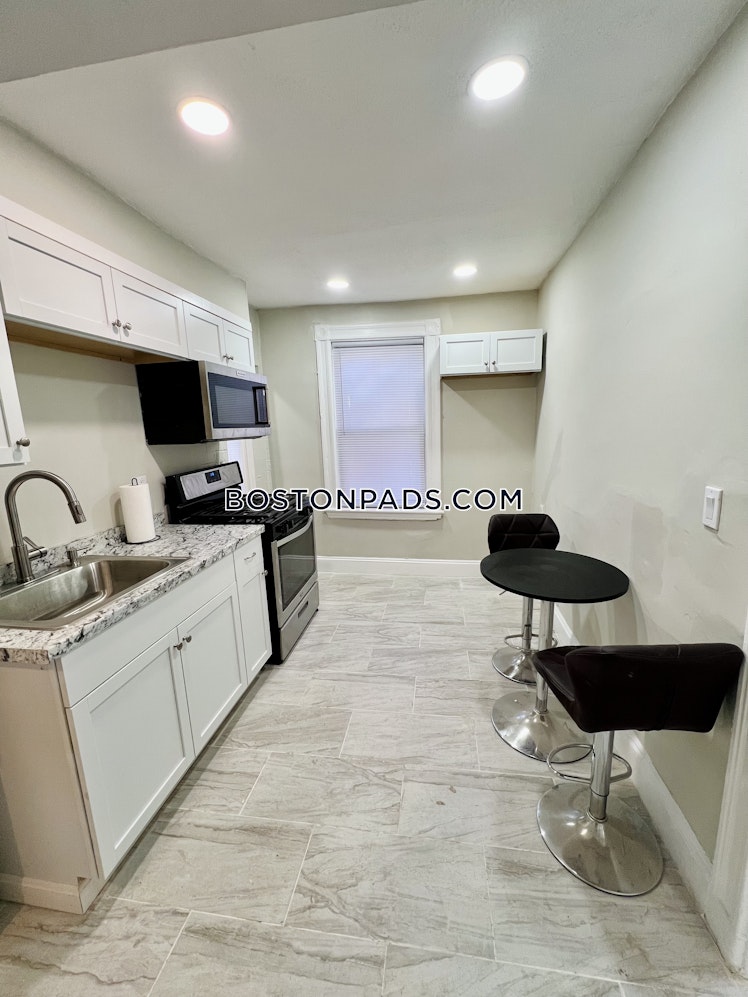 Humphreys St., Boston