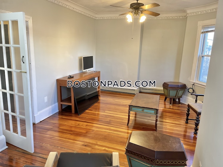 Chilcott Place, Boston