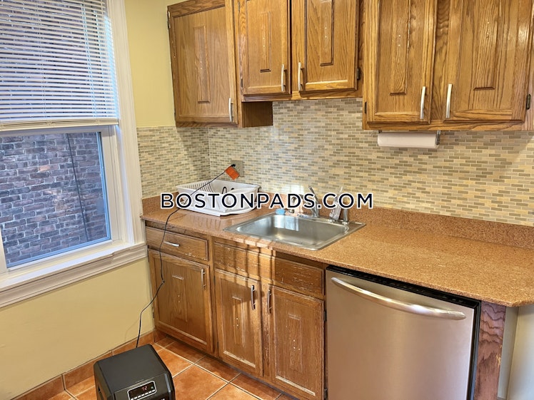 Chilcott Place, Boston