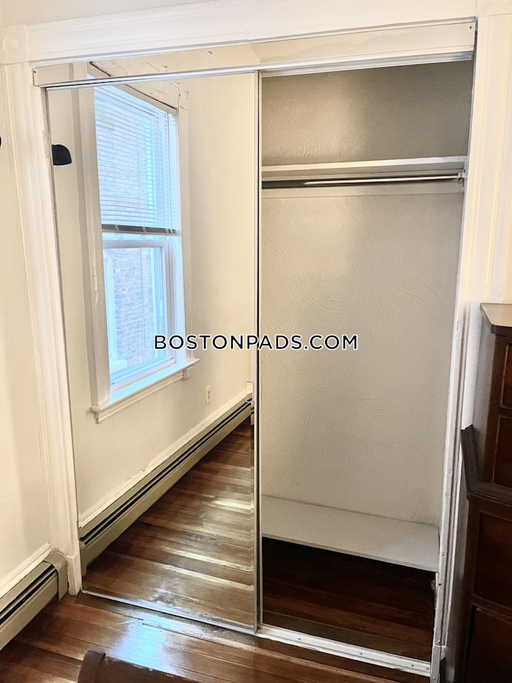 Chilcott Place, Boston