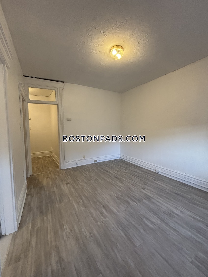 Boston - $2,500+ /month