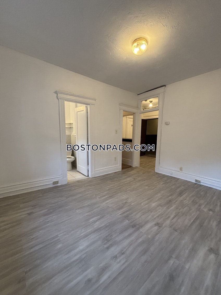 Boston - $2,500+ /month
