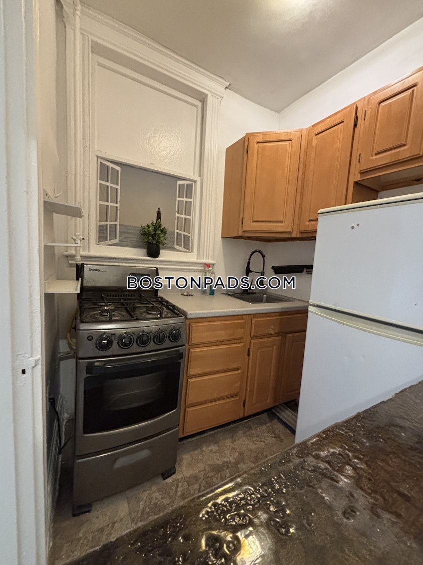 Boston - $2,500+ /month
