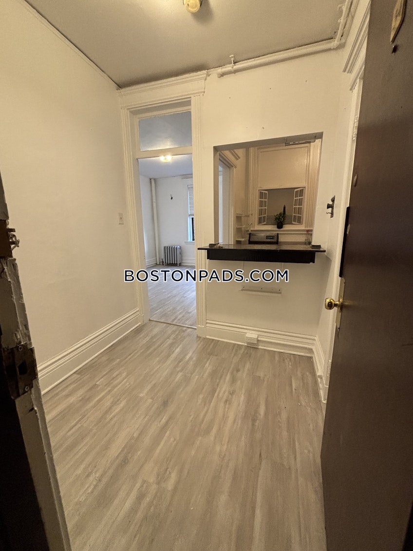 Boston - $2,500+ /month
