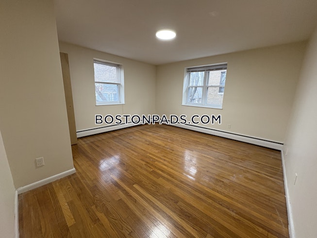 Brookline - $3,100+ /mo