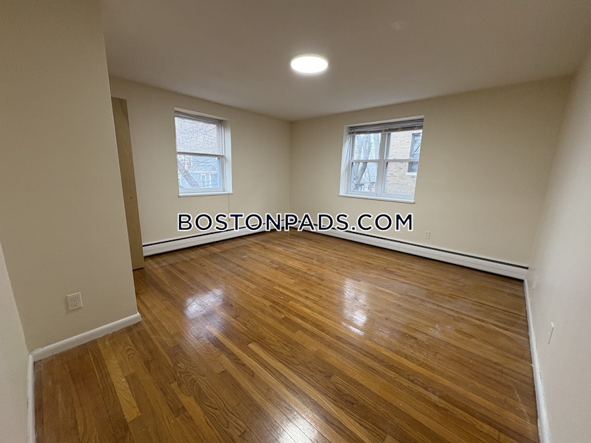 Brookline - $2,900+ /month