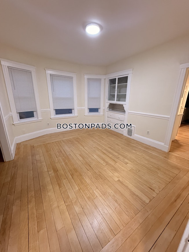 Medford - $3,500+ /mo