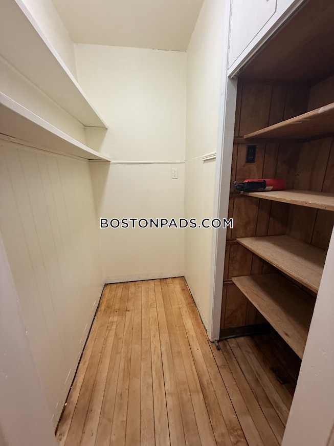 Medford - $3,500+ /mo