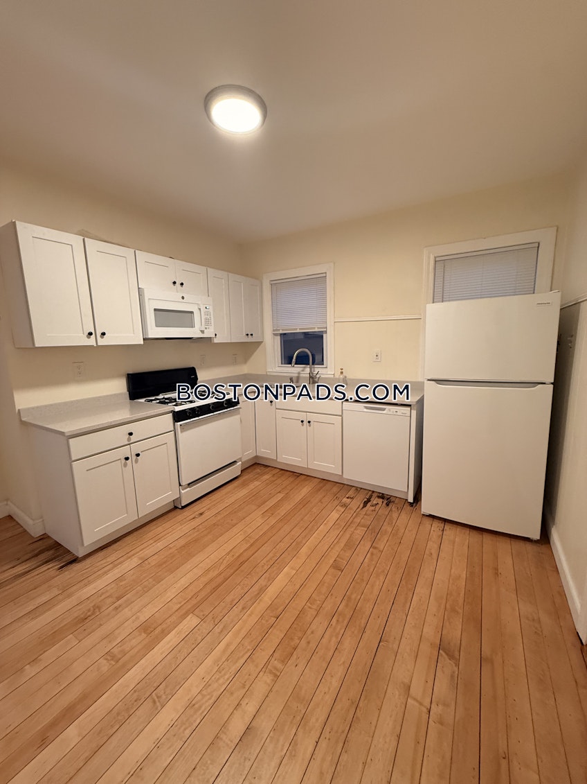 Medford - $3,500+ /month