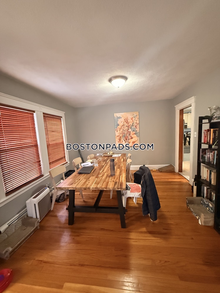 Goldsmith Ave., Medford