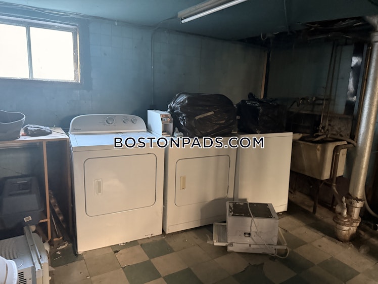 Goldsmith Ave., Medford