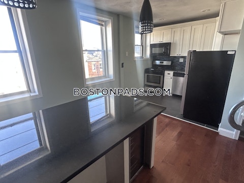 Sumner St. Boston photo 2