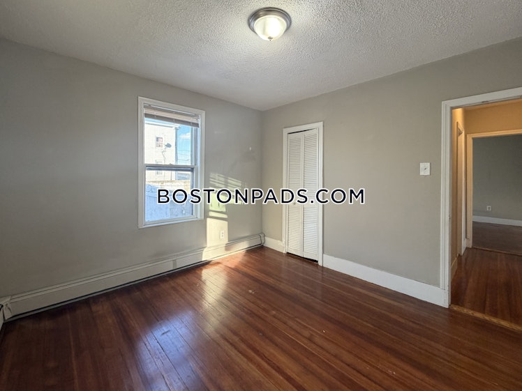 McGrath Highway, Somerville