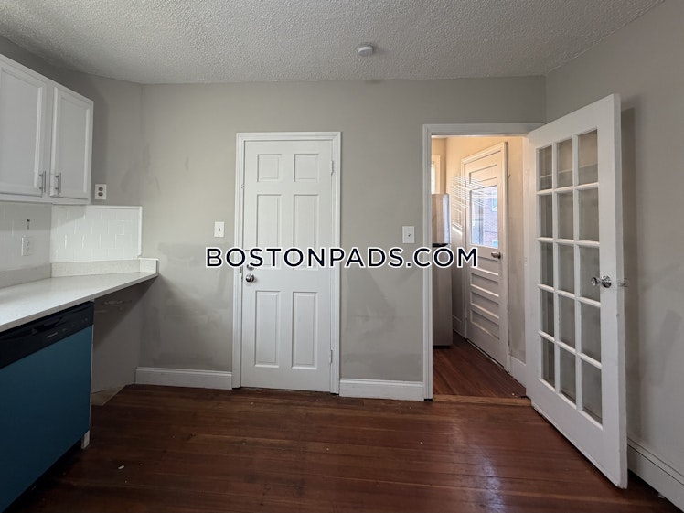 McGrath Highway, Somerville