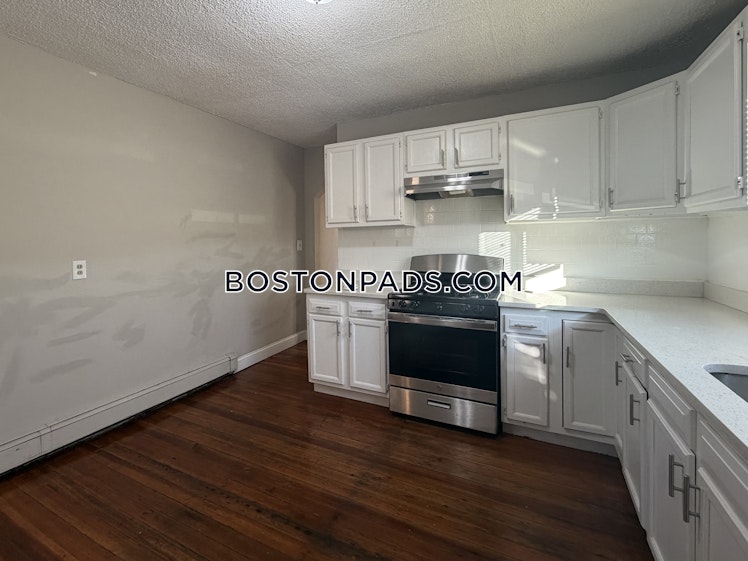 McGrath Highway, Somerville