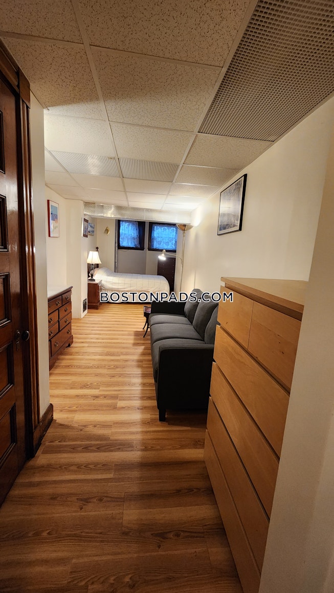 Boston - $3,500+ /mo