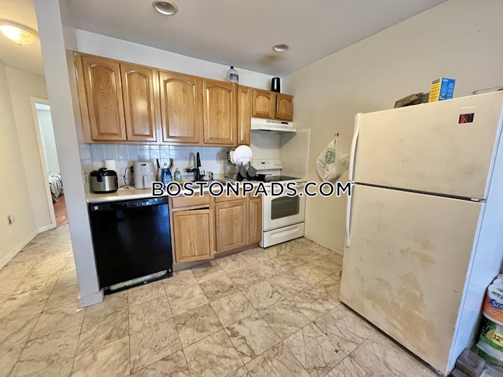 northeasternsymphony-apartment-for-rent-3-bedrooms-1-bath-boston-3900-8031375 