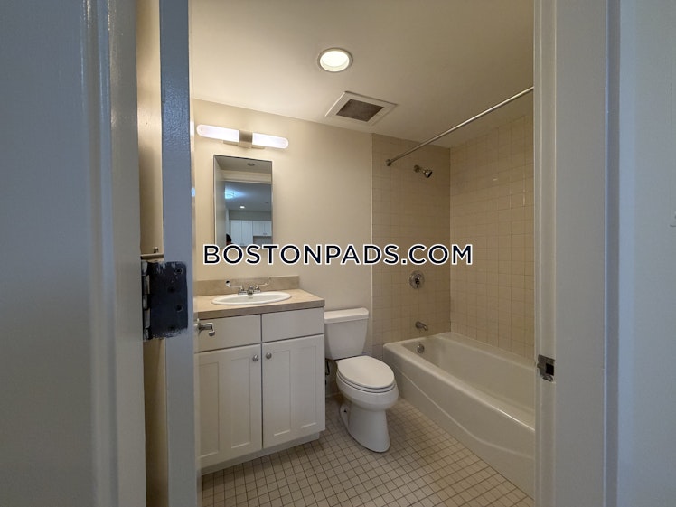 Boylston St., Boston