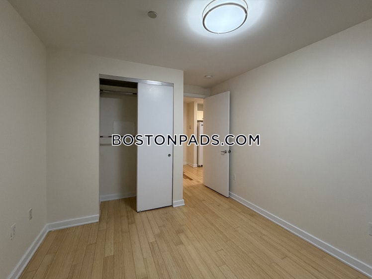 Boylston St., Boston