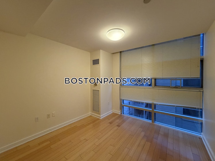 Boylston St., Boston